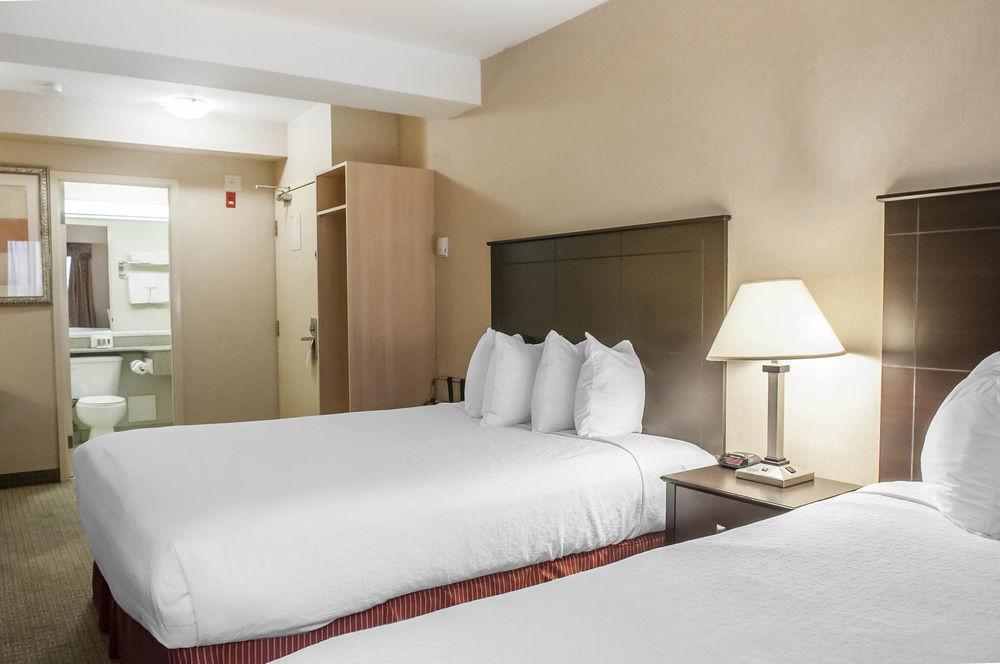 Econo Lodge Inn & Suites Downtown Toronto Buitenkant foto