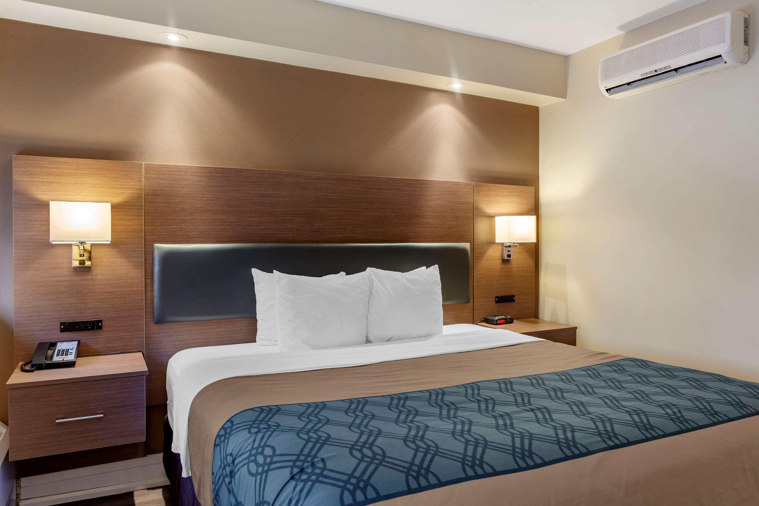 Econo Lodge Inn & Suites Downtown Toronto Buitenkant foto