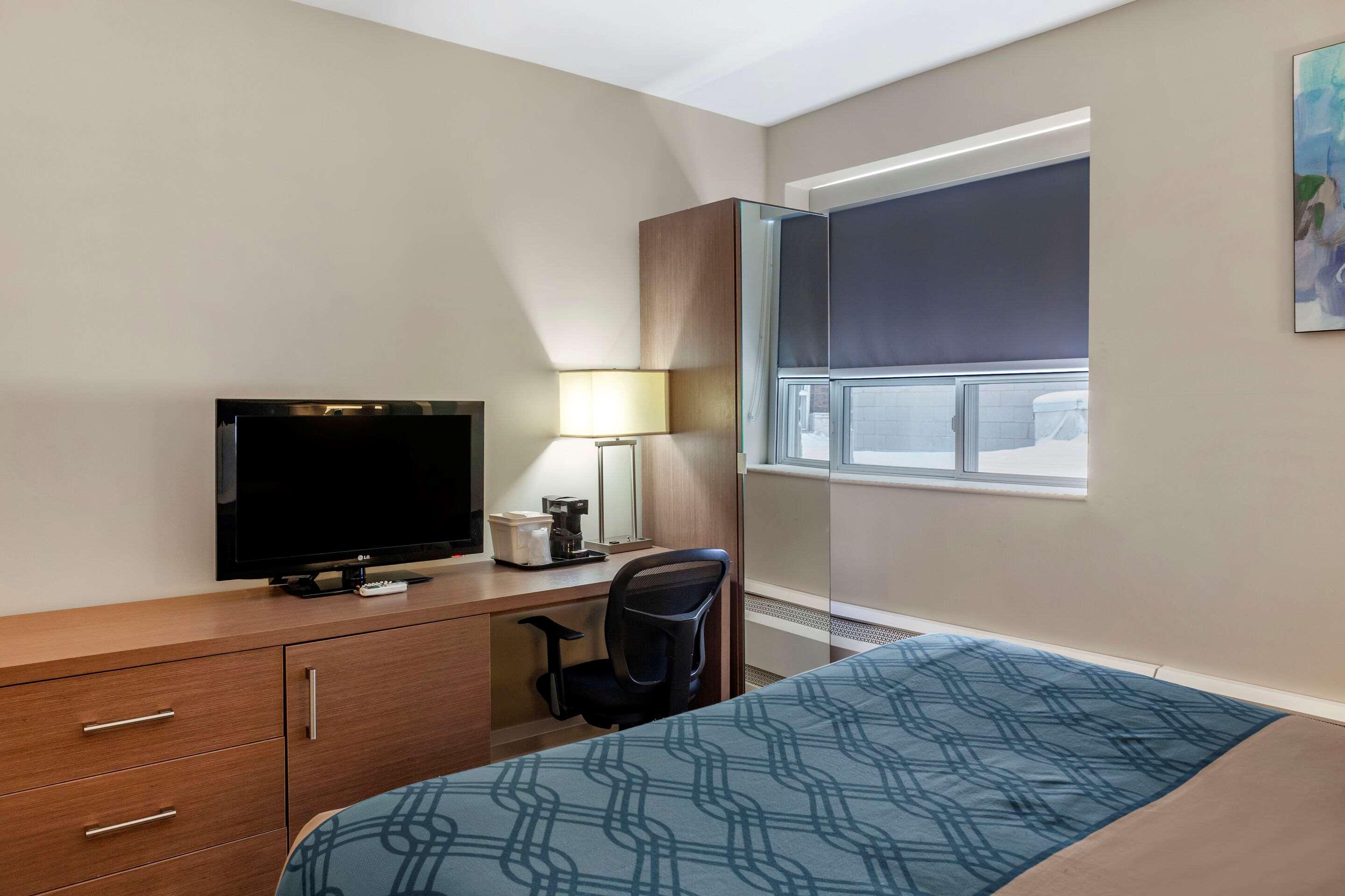 Econo Lodge Inn & Suites Downtown Toronto Buitenkant foto