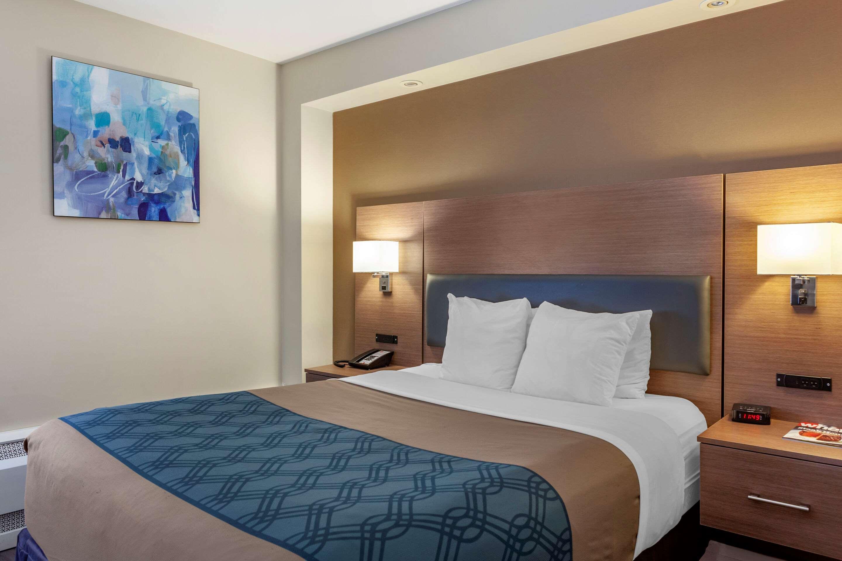 Econo Lodge Inn & Suites Downtown Toronto Buitenkant foto